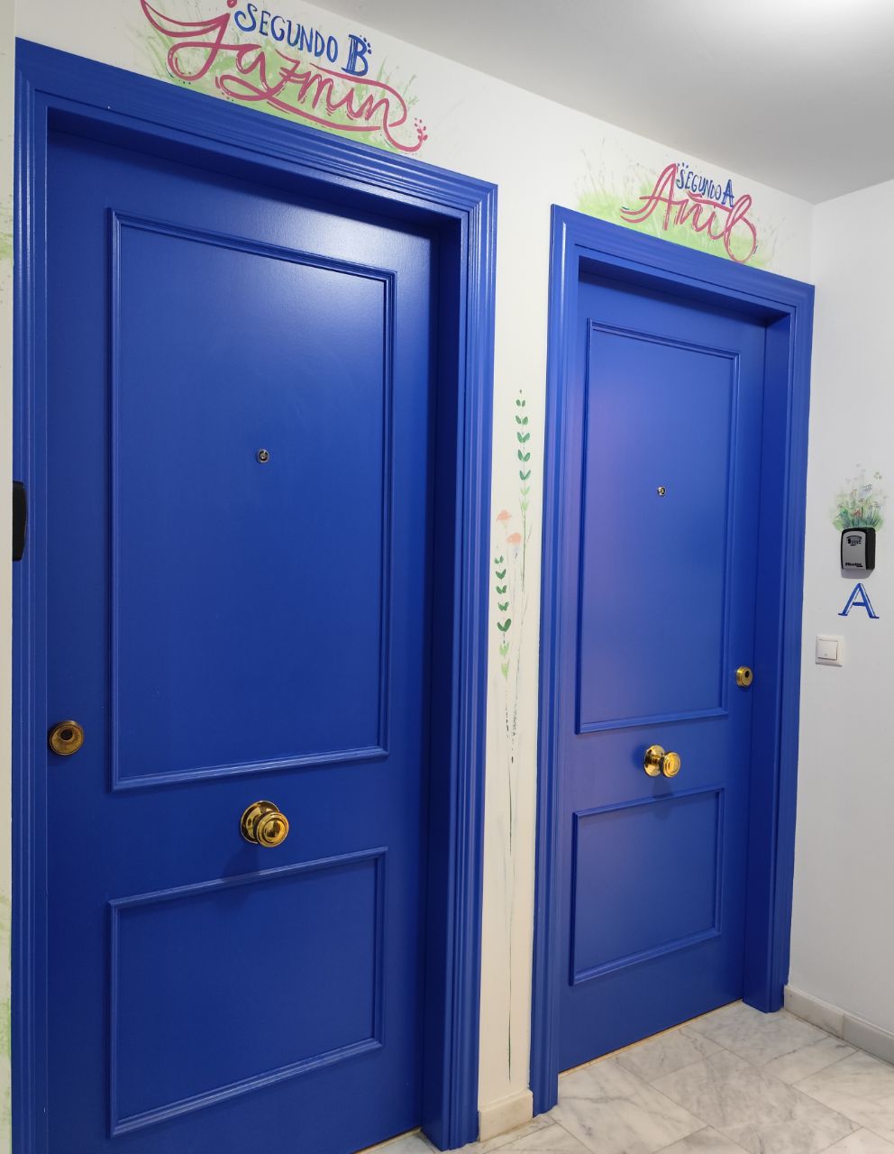 Reforma integral de puerta de entrada por Ladrillo Azul